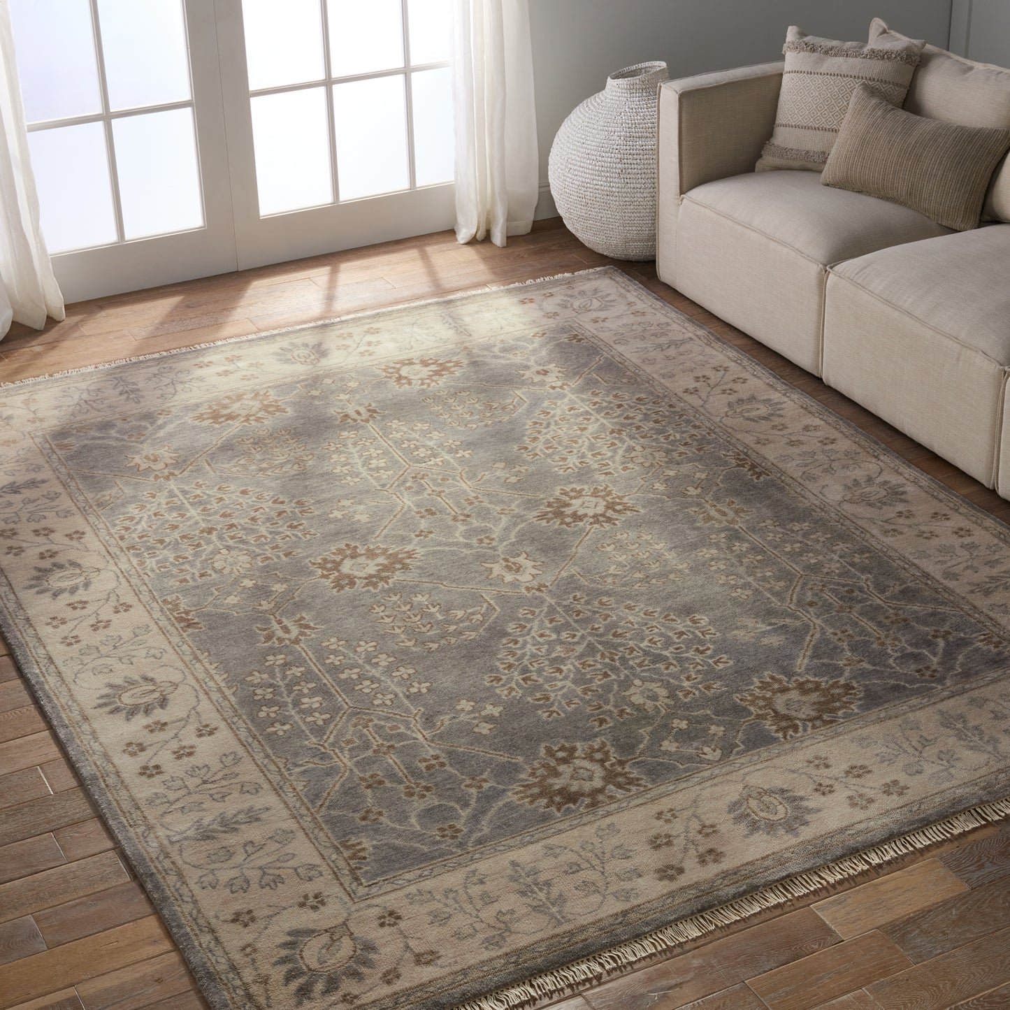 Reagan Gray/ Beige Area Rug