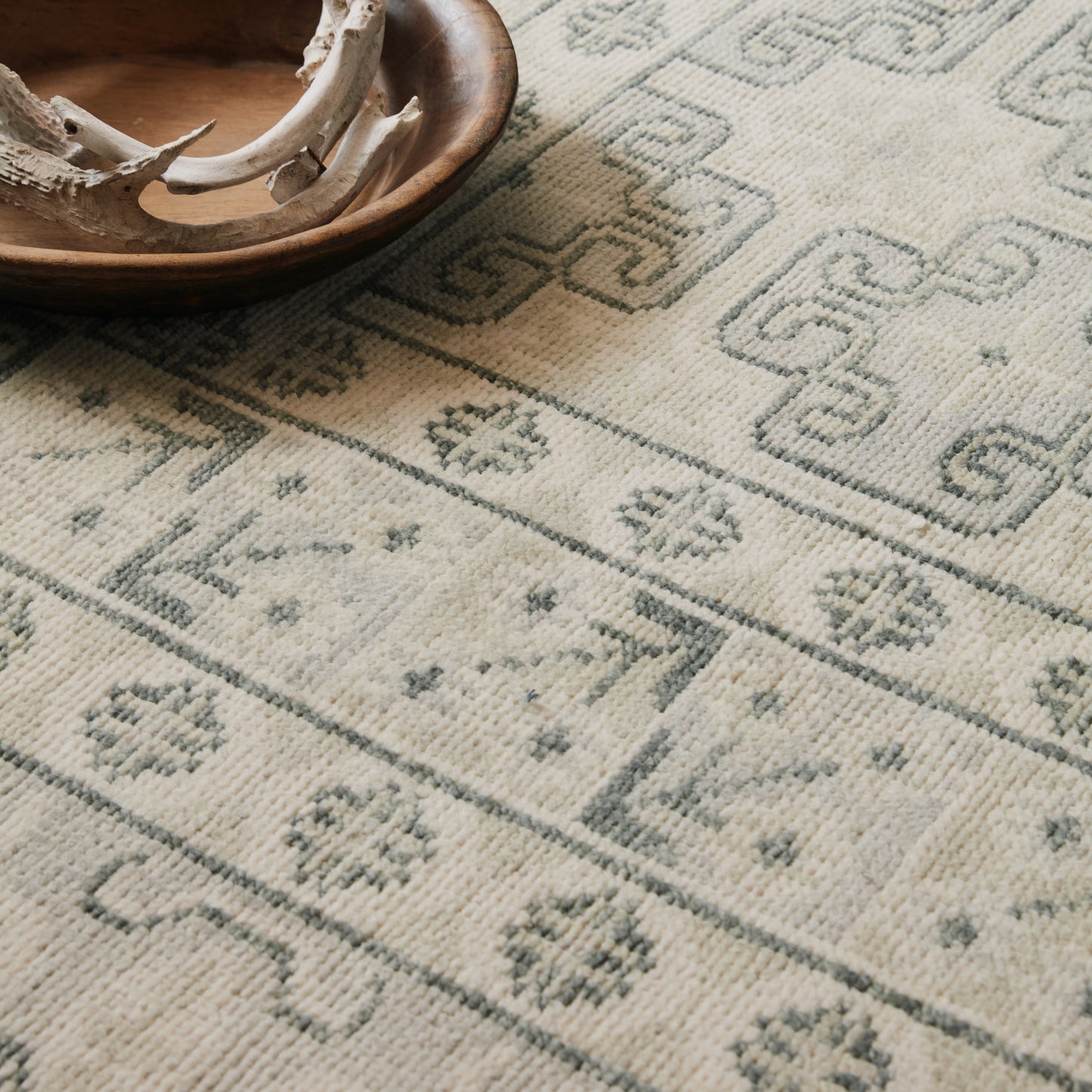 Stage Ivory/ Green Area Rug