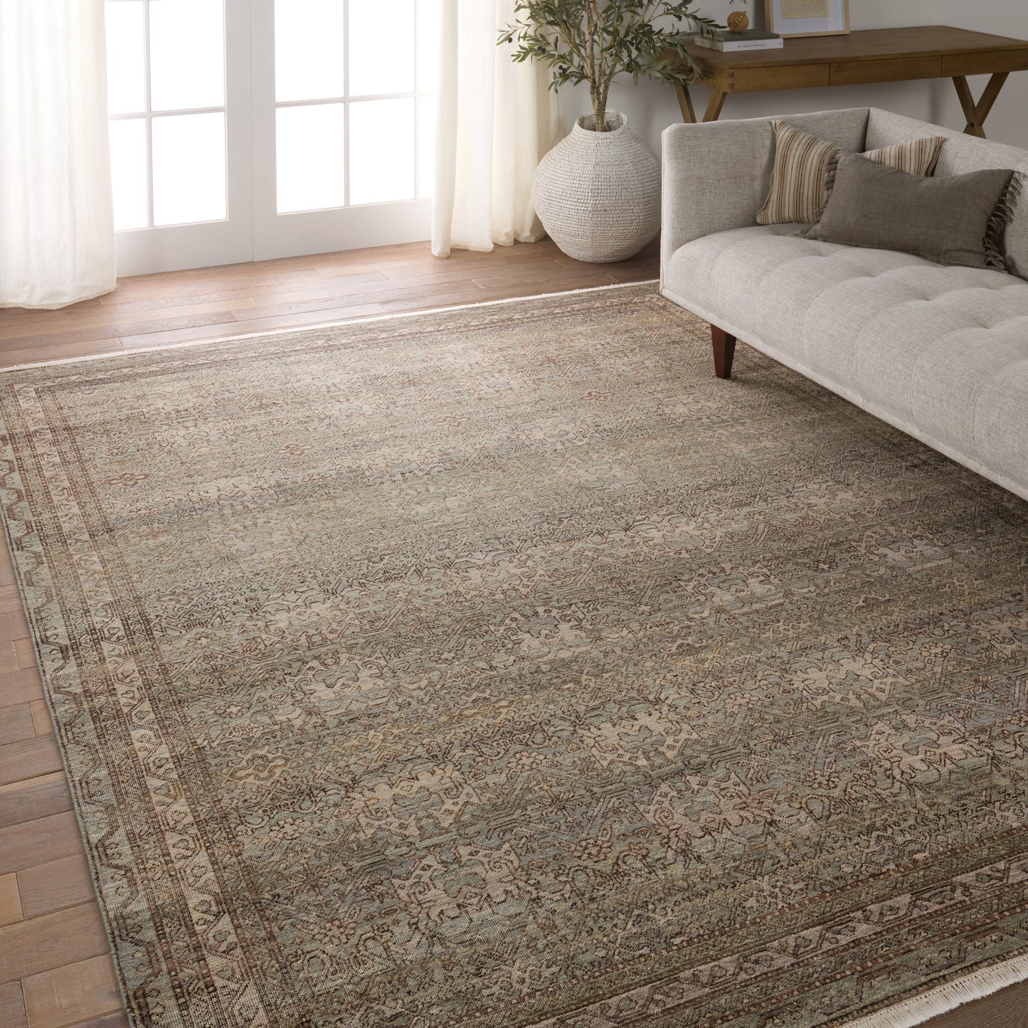 Rosita Trellis Brown/ Green Area Rug