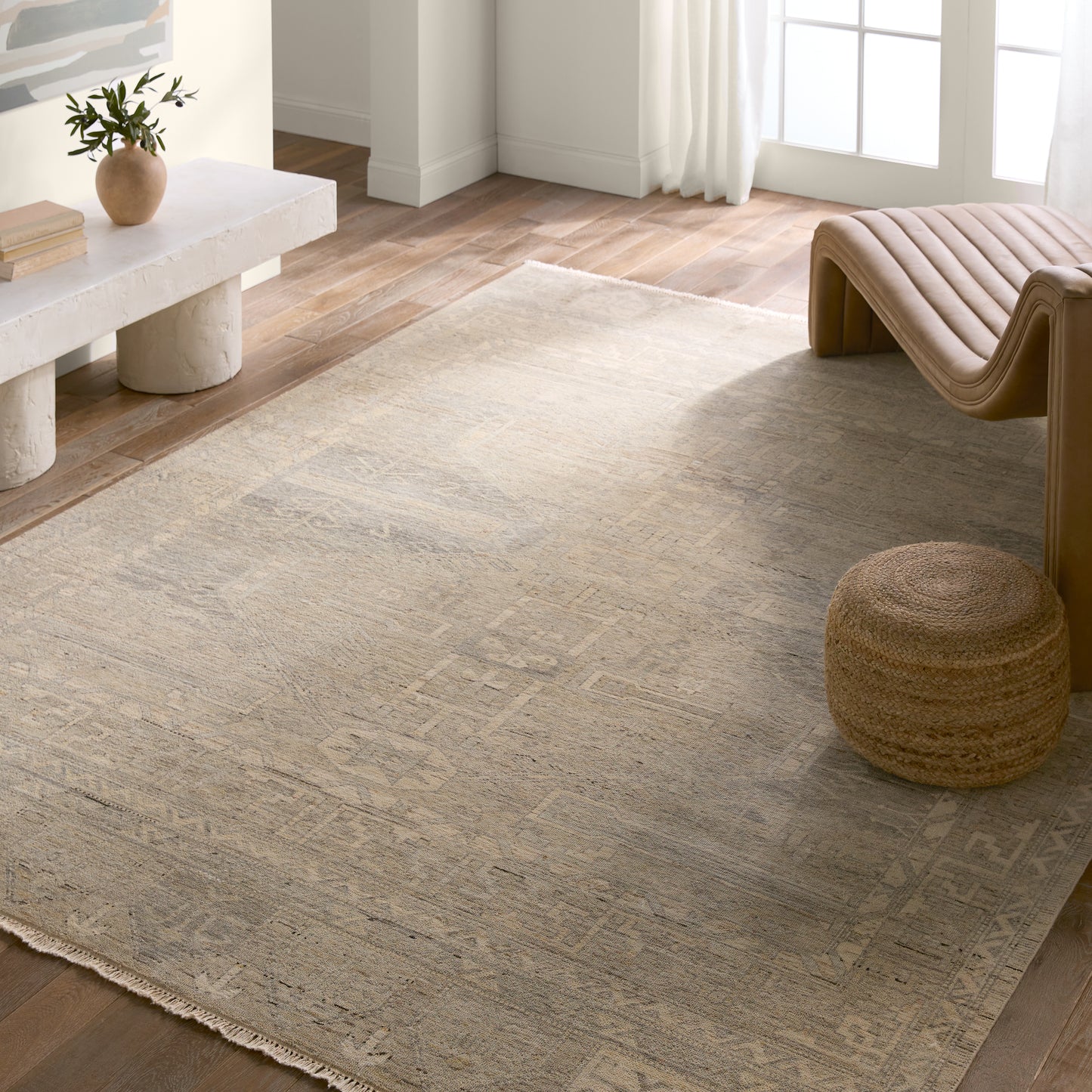 Keon Gray/Ivory Area Rug